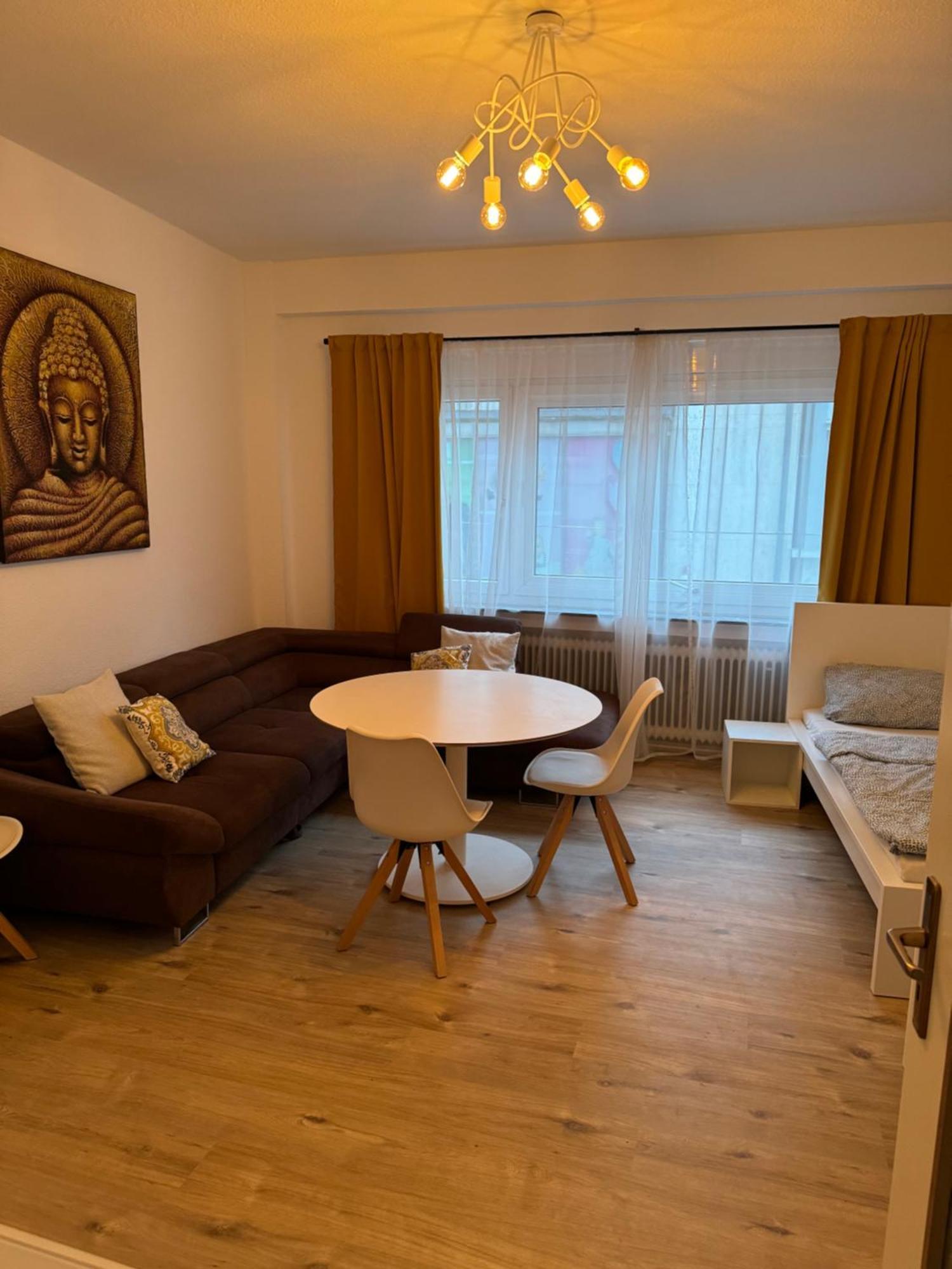 Zentrale Wohnung Mit Balkon Koblenz  Luaran gambar